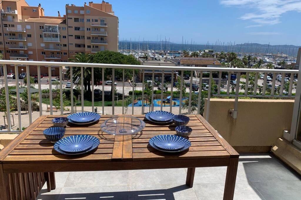 L'Effet Mer, Duplex Sur Le Port Avec Ses 2 Terrasses Vue Mer Hyères Buitenkant foto